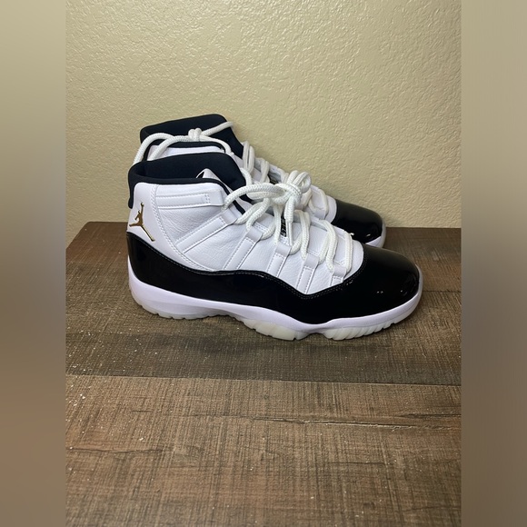 jordan 11 9.5 mens